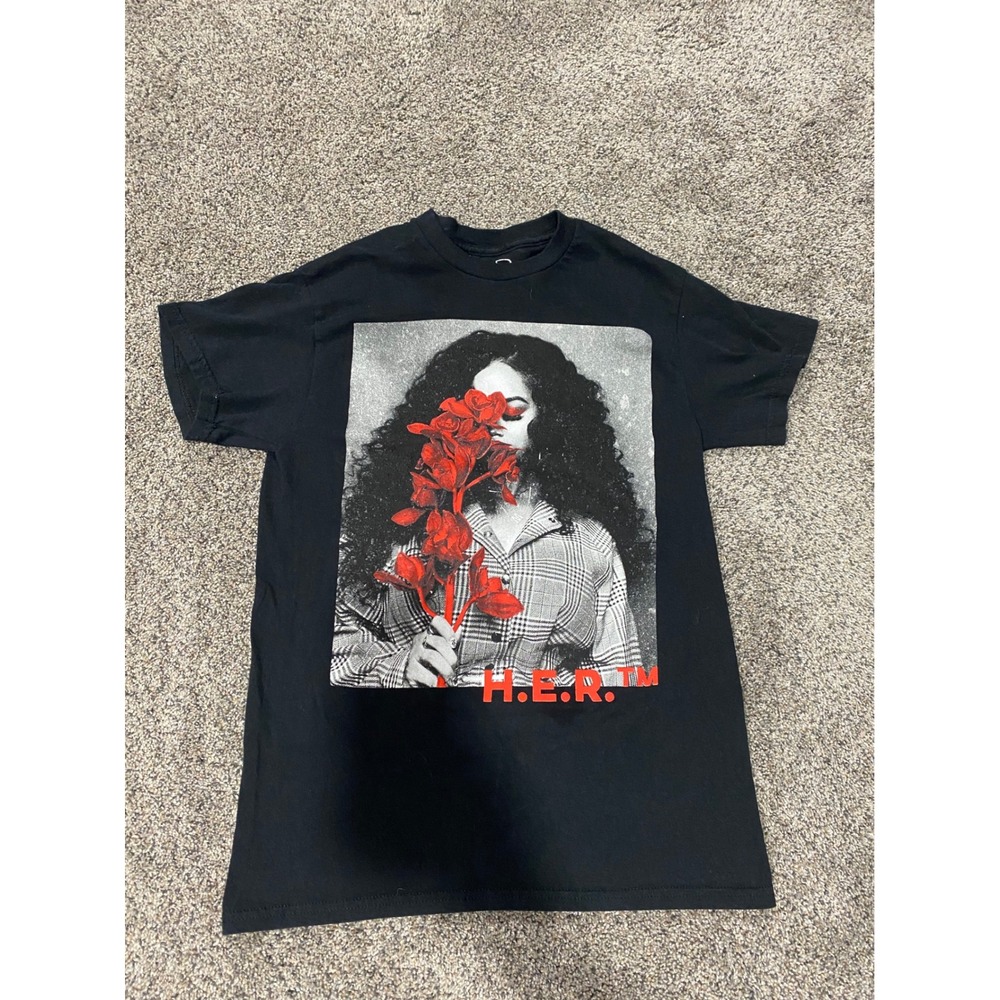 H.E.R. Graphic T-Shirt Mens Small Black Excellent Tour Merch Rose Print